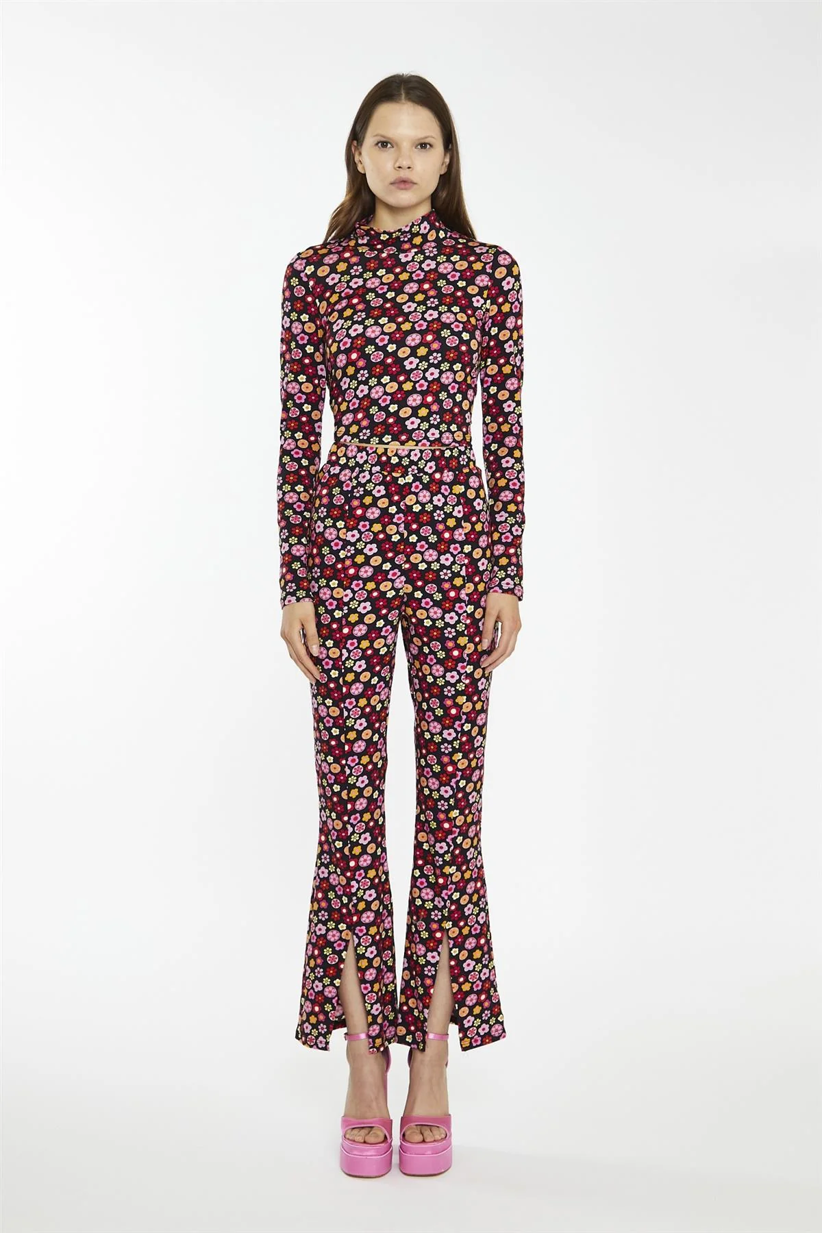 Black-60S-Flower Turtle-Neck Long Sleeve-Top