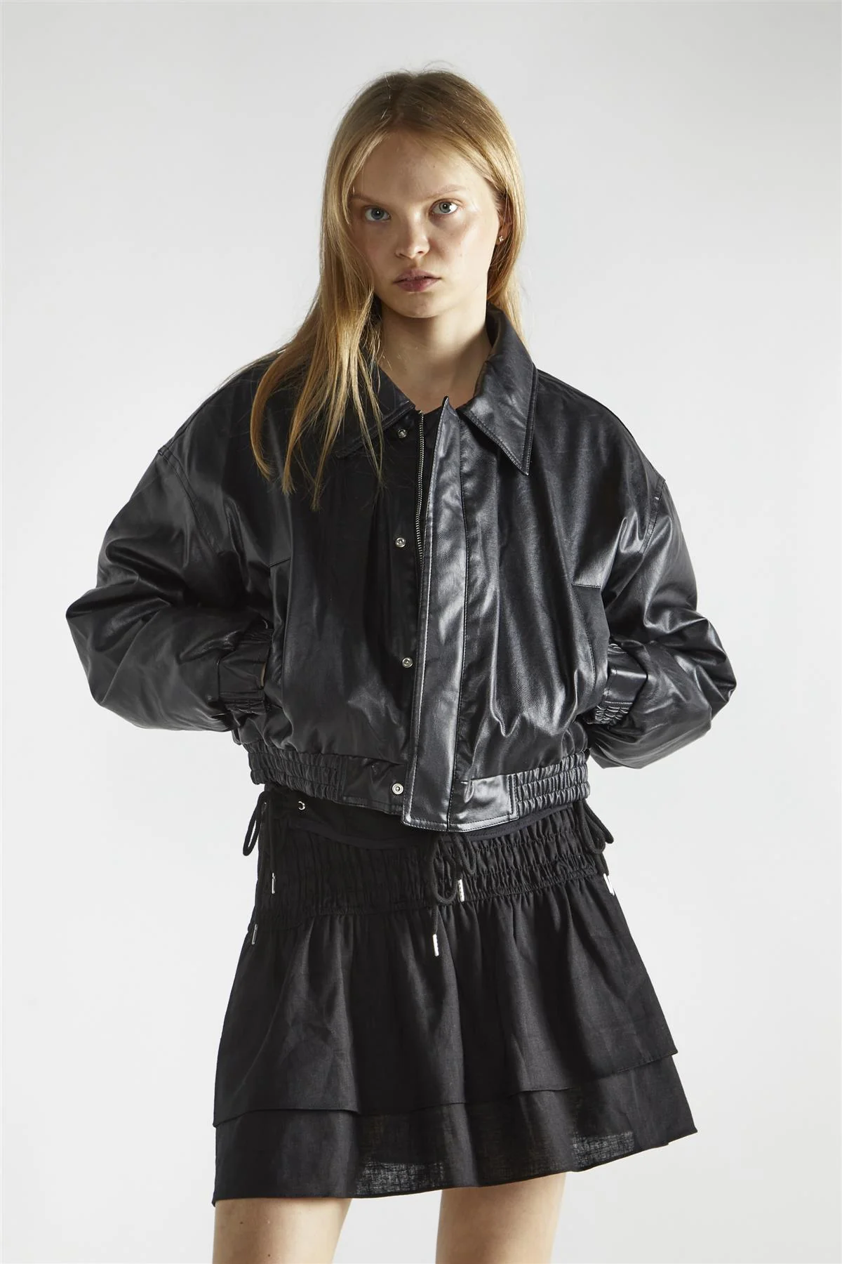 Black Cropped Bomber Jacket - Image 3