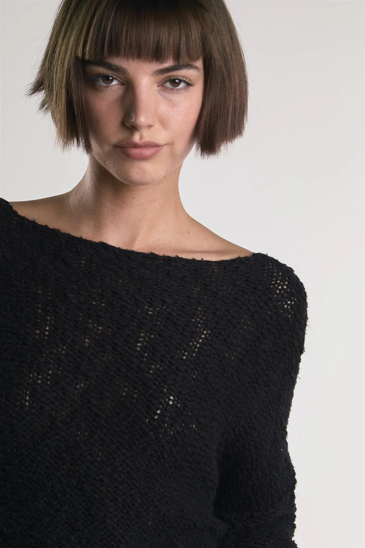 Black Knit Long-Sleeve-Pullover - Image 4