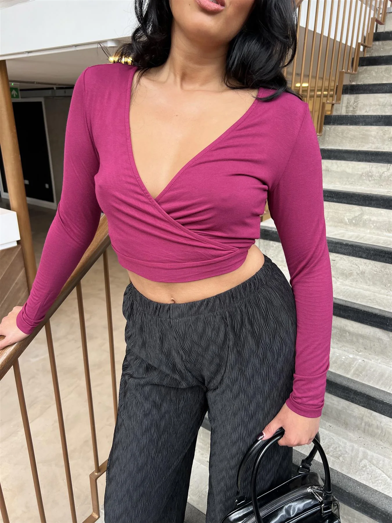 Black-Plisse High-Waisted Midi-Trouser - Image 3