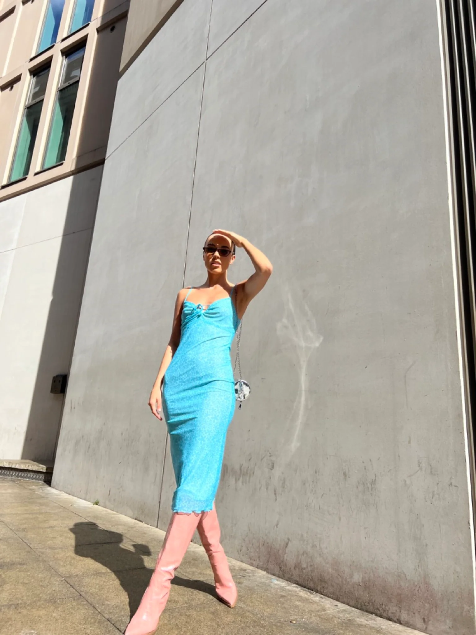 Blue Flower Mesh Midi Dress - Image 4