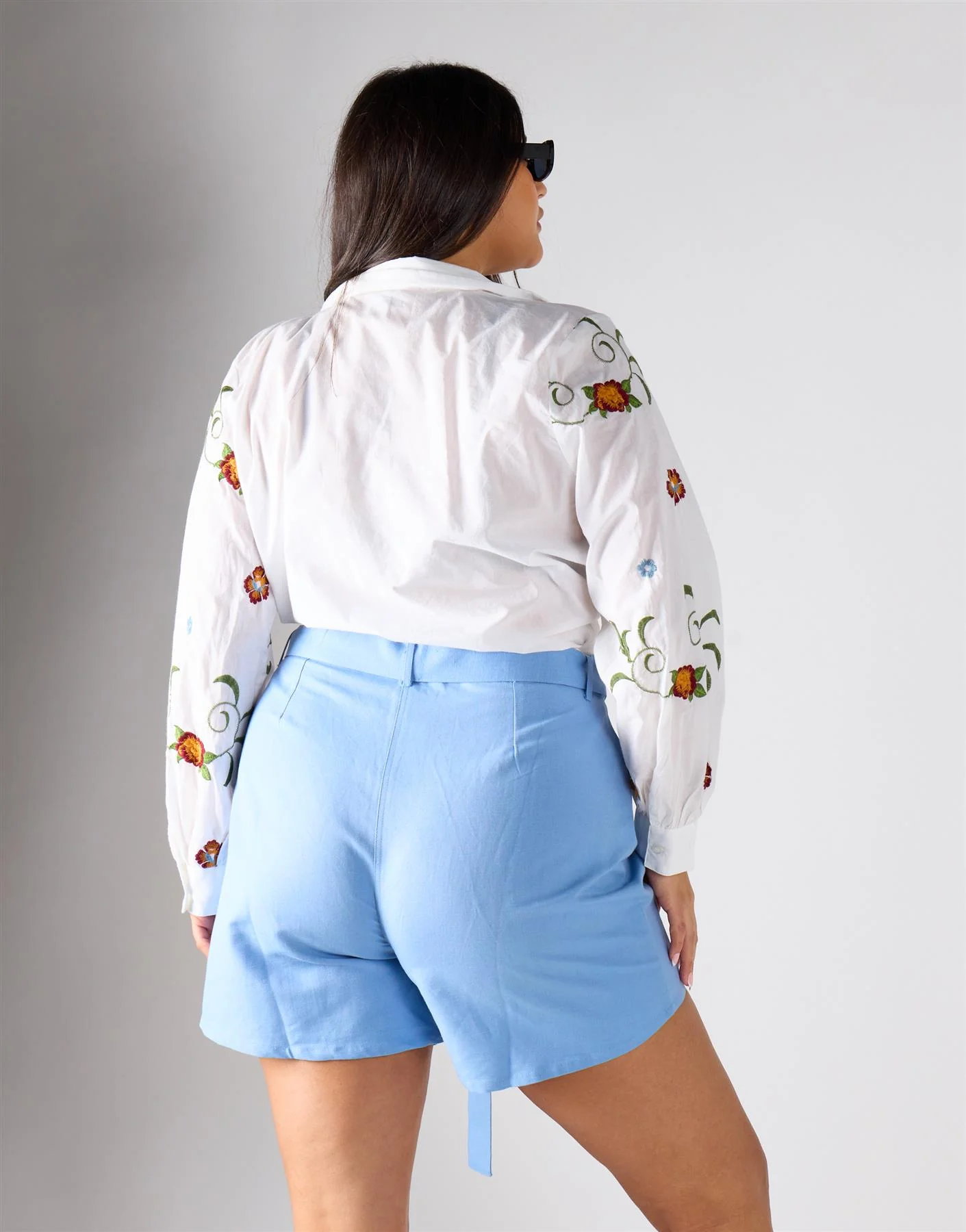 Glamorous Curve Blue  Belted Shorts - Image 4