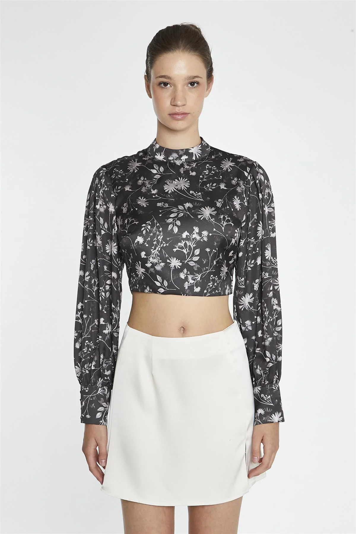 Brown-Floral Tie-Back High-Neck Crop-Top - Image 3