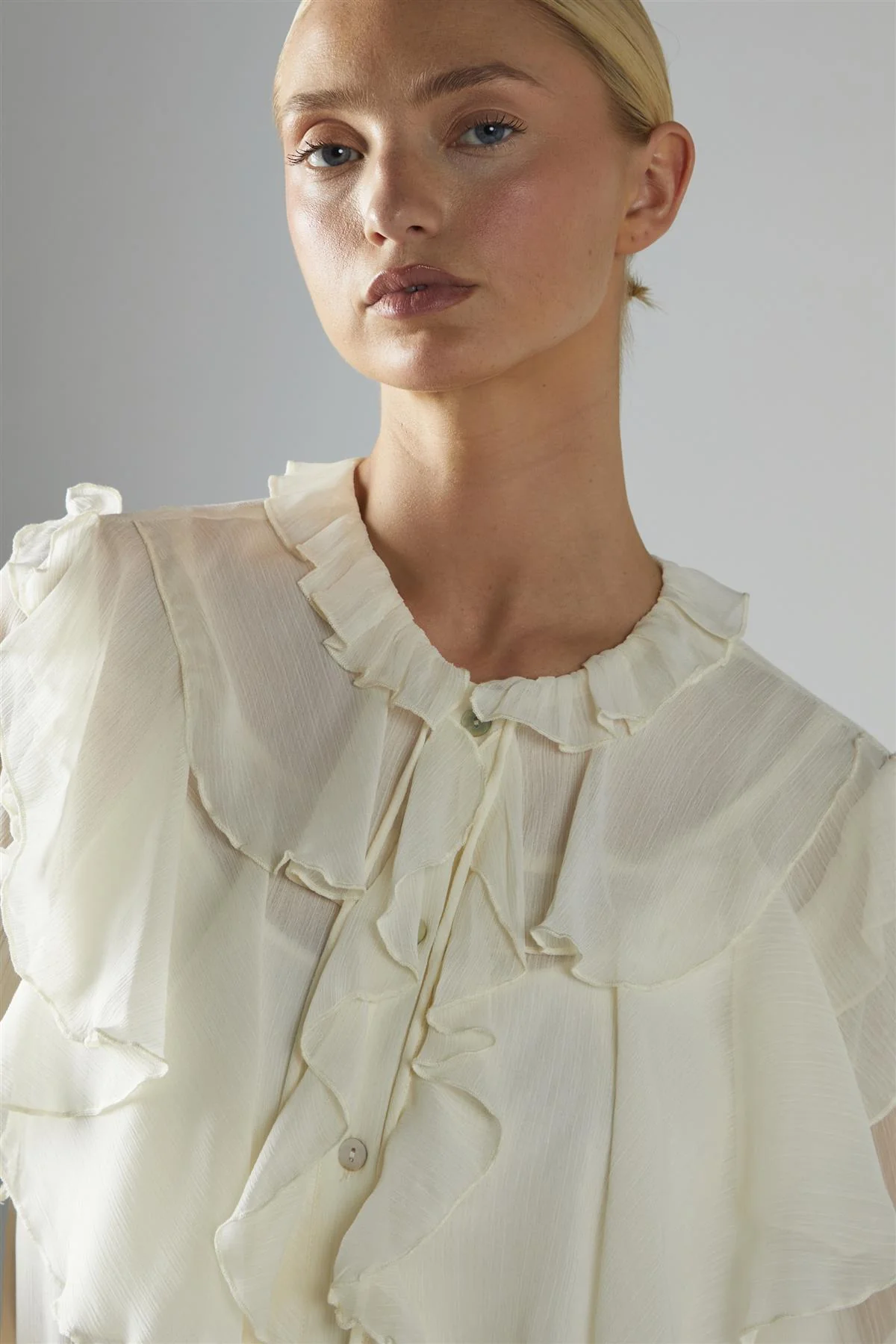 Cream Button-Front-Ruffle Blouse - Image 4