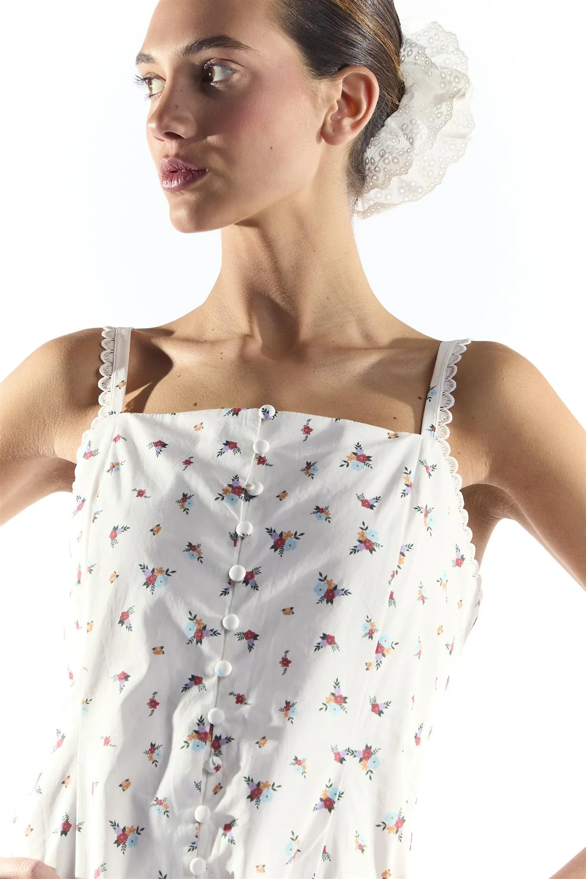 Dropped Waist Midi Dress with Trim in White Floral Colour - Image 2