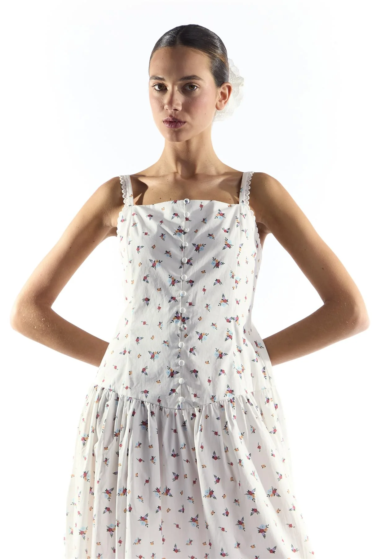 Dropped Waist Midi Dress with Trim in White Floral Colour - Image 3