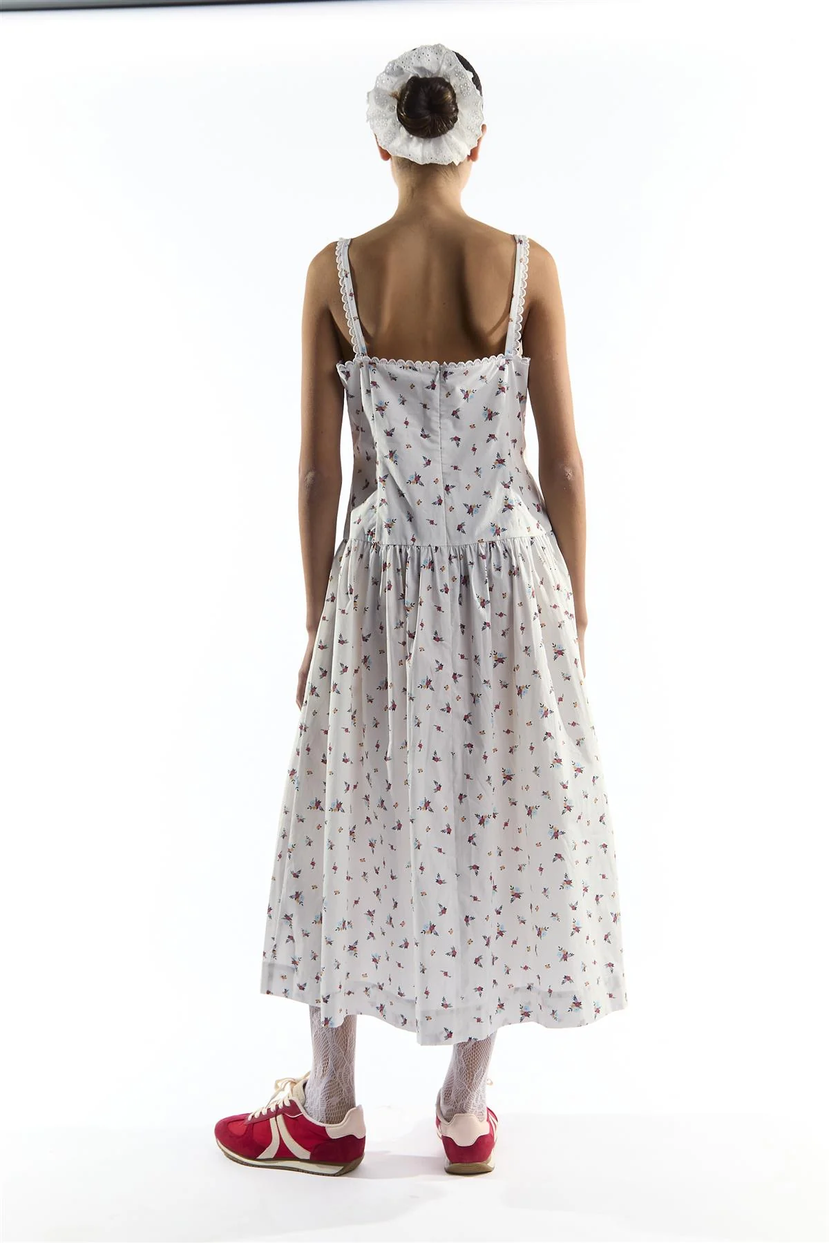 Dropped Waist Midi Dress with Trim in White Floral Colour - Image 4