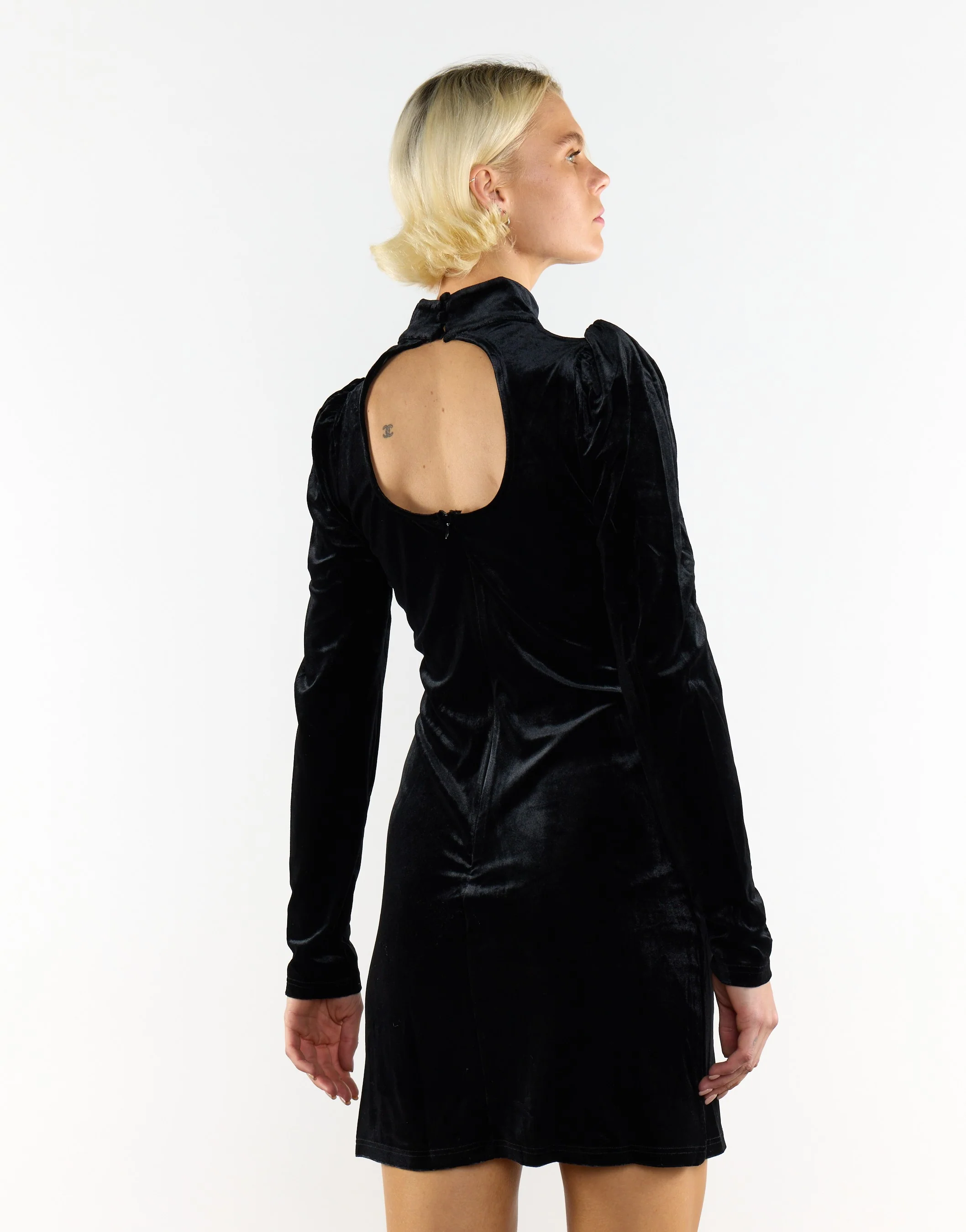 Glamorous Black Velvet Puff Shoulder Long Sleeve Mini Dress - Image 2