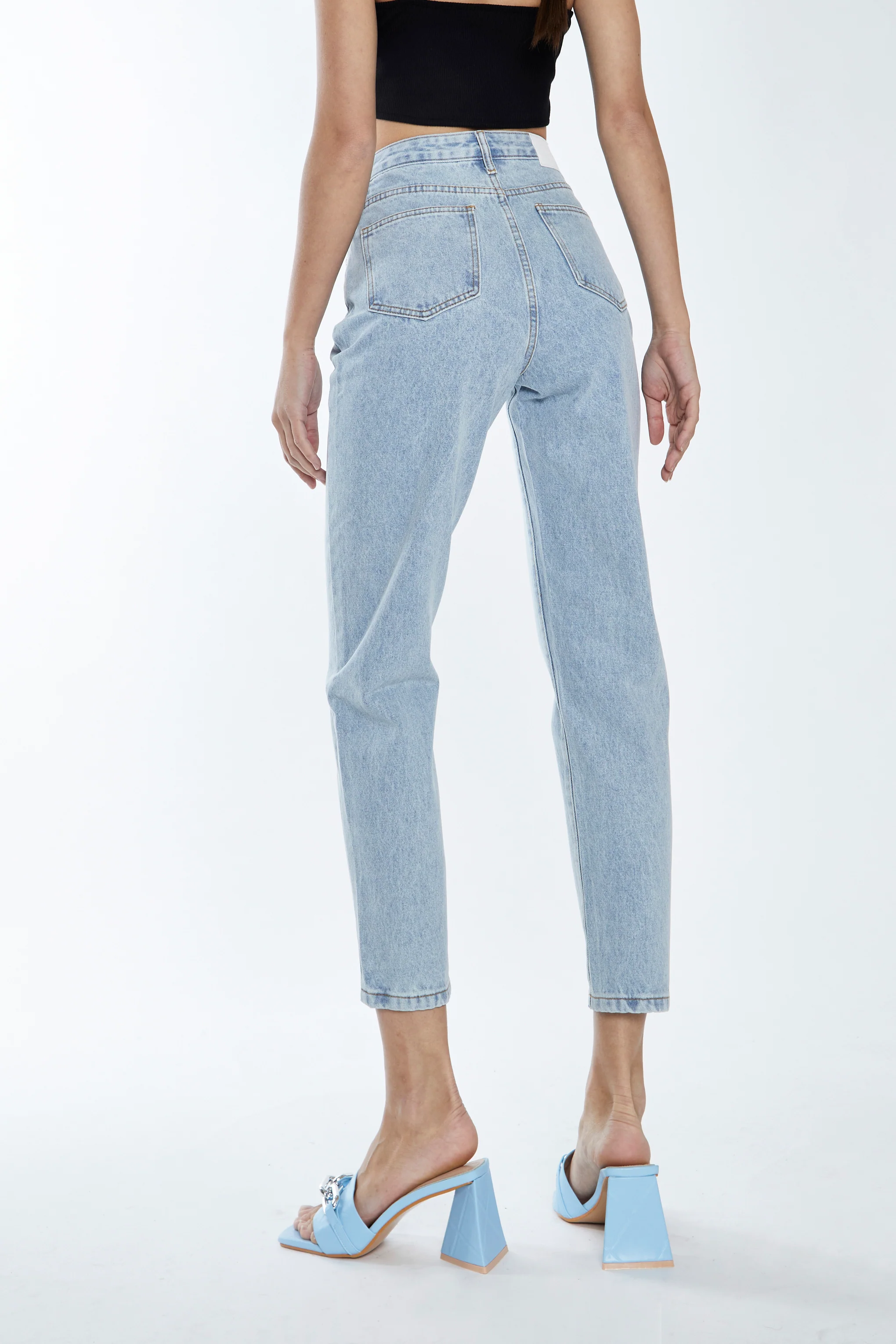 Glamorous Bleach Stonewash Denim Slim Fit Straight Leg Jeans - Image 3