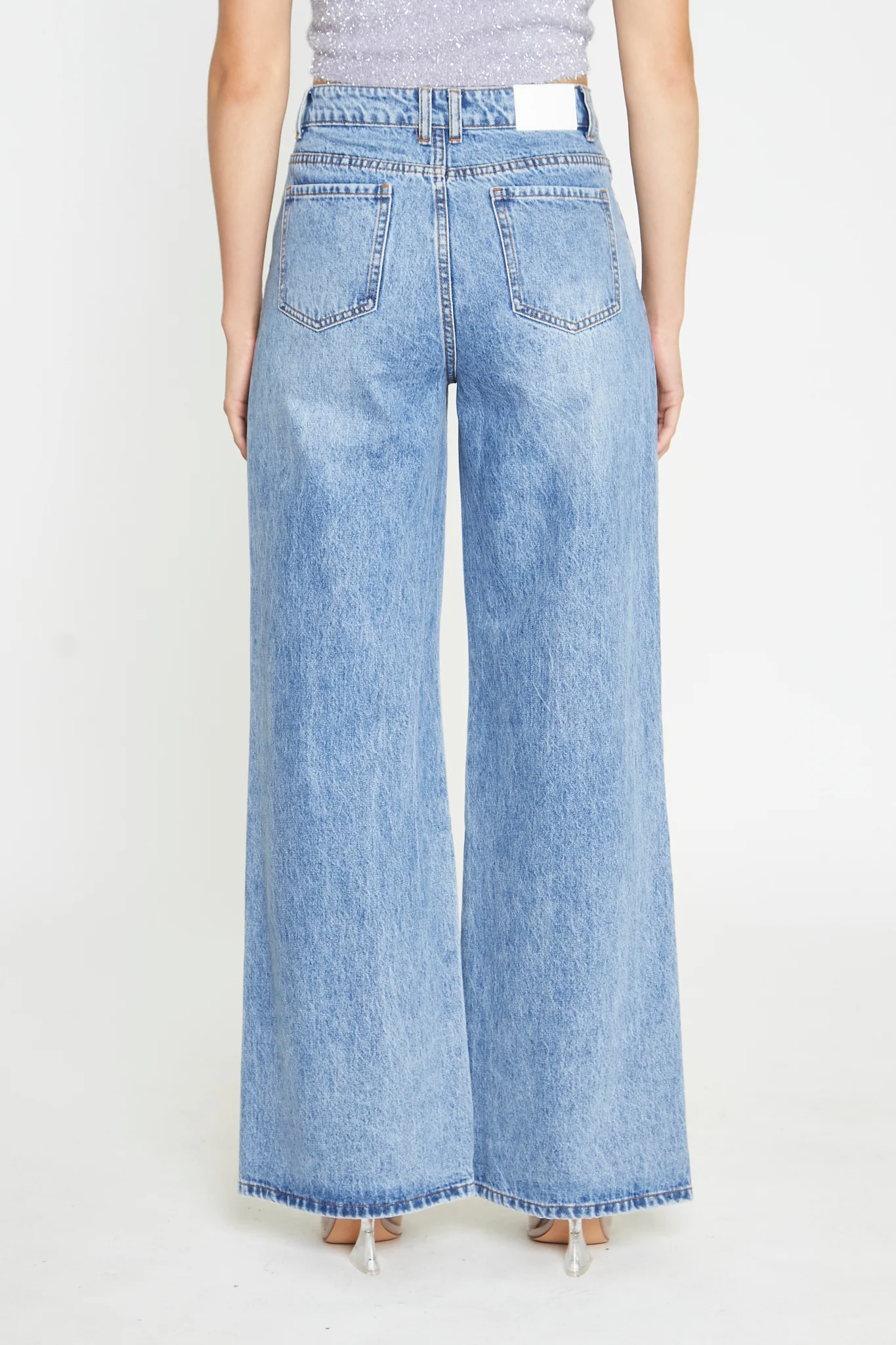 Mid Stonewash Wide-Leg Jeans - Image 5