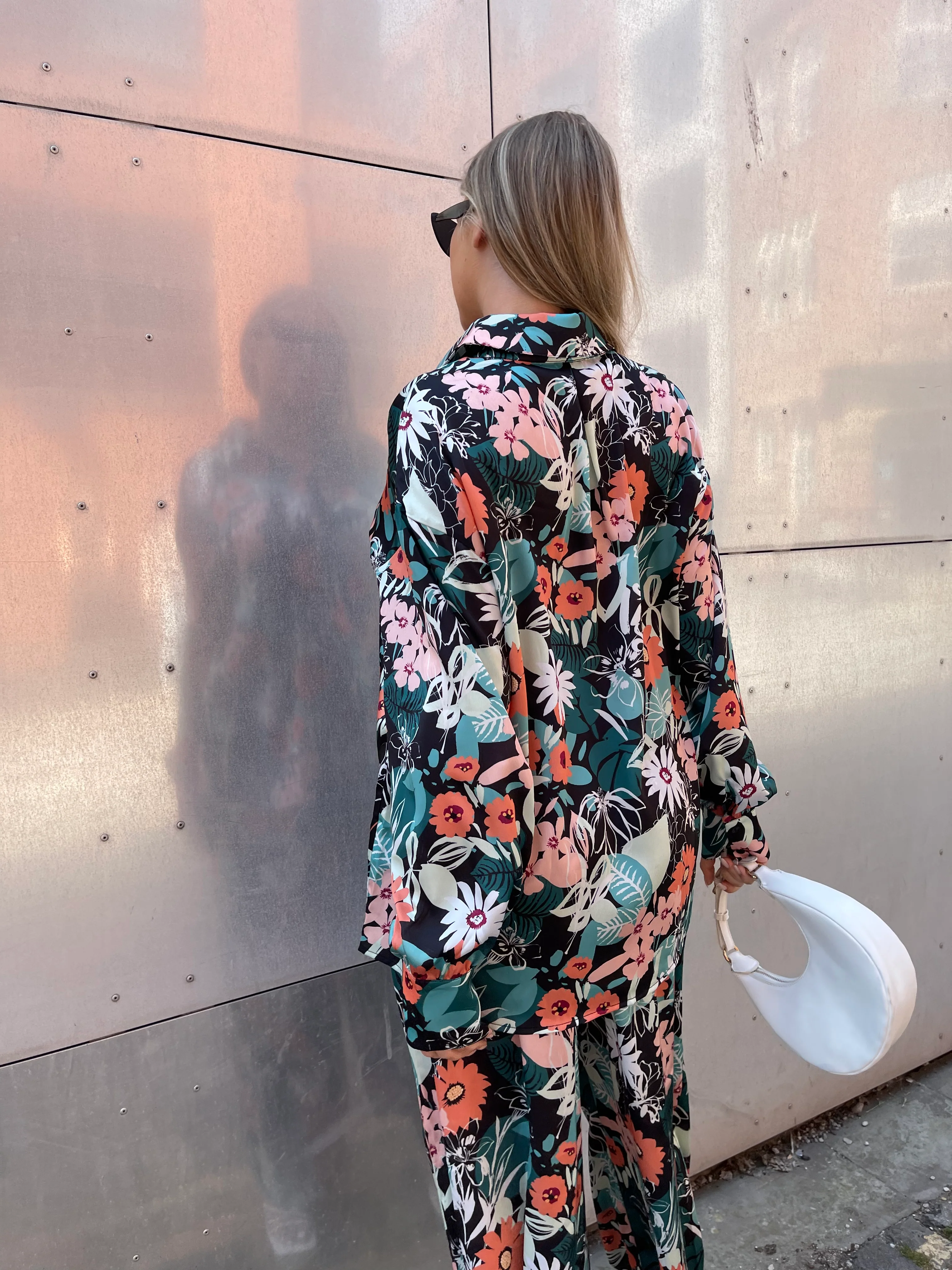 Garden Floral Long Sleeve shirt - Image 3