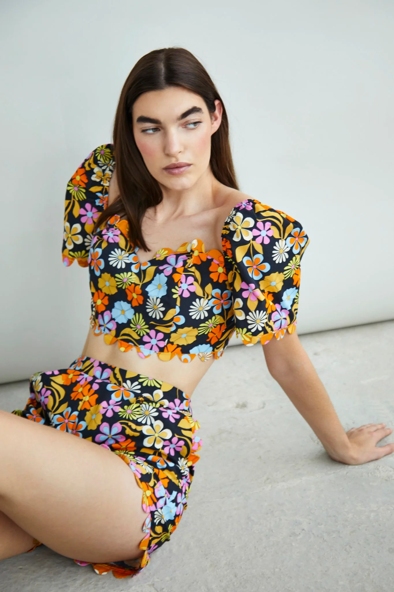Glamorous Collection Scallop Edge Shorts - Image 3