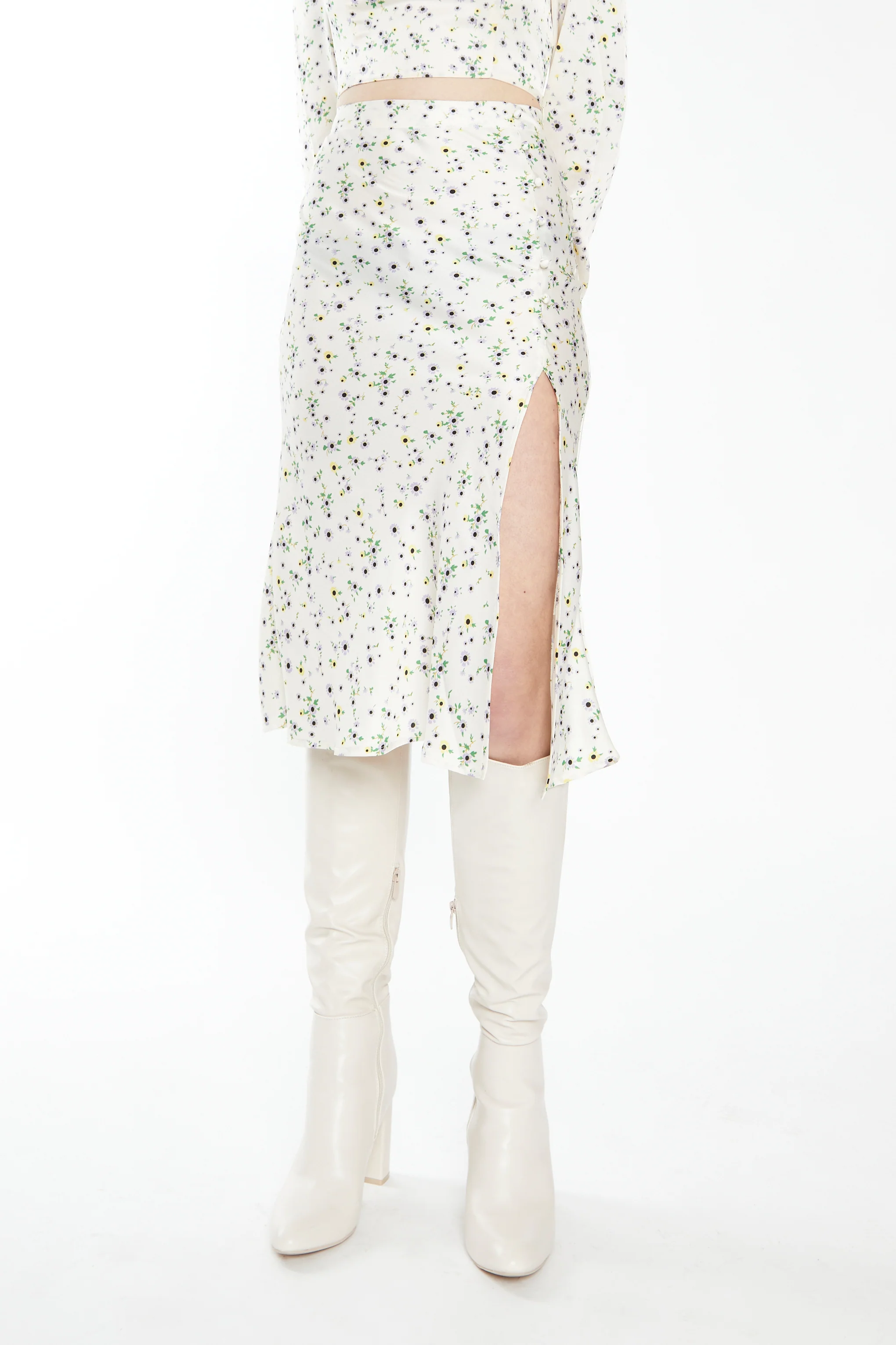 Glamorous Cream Lilac Floral Midi Skirt with Front Side Split - Image 3