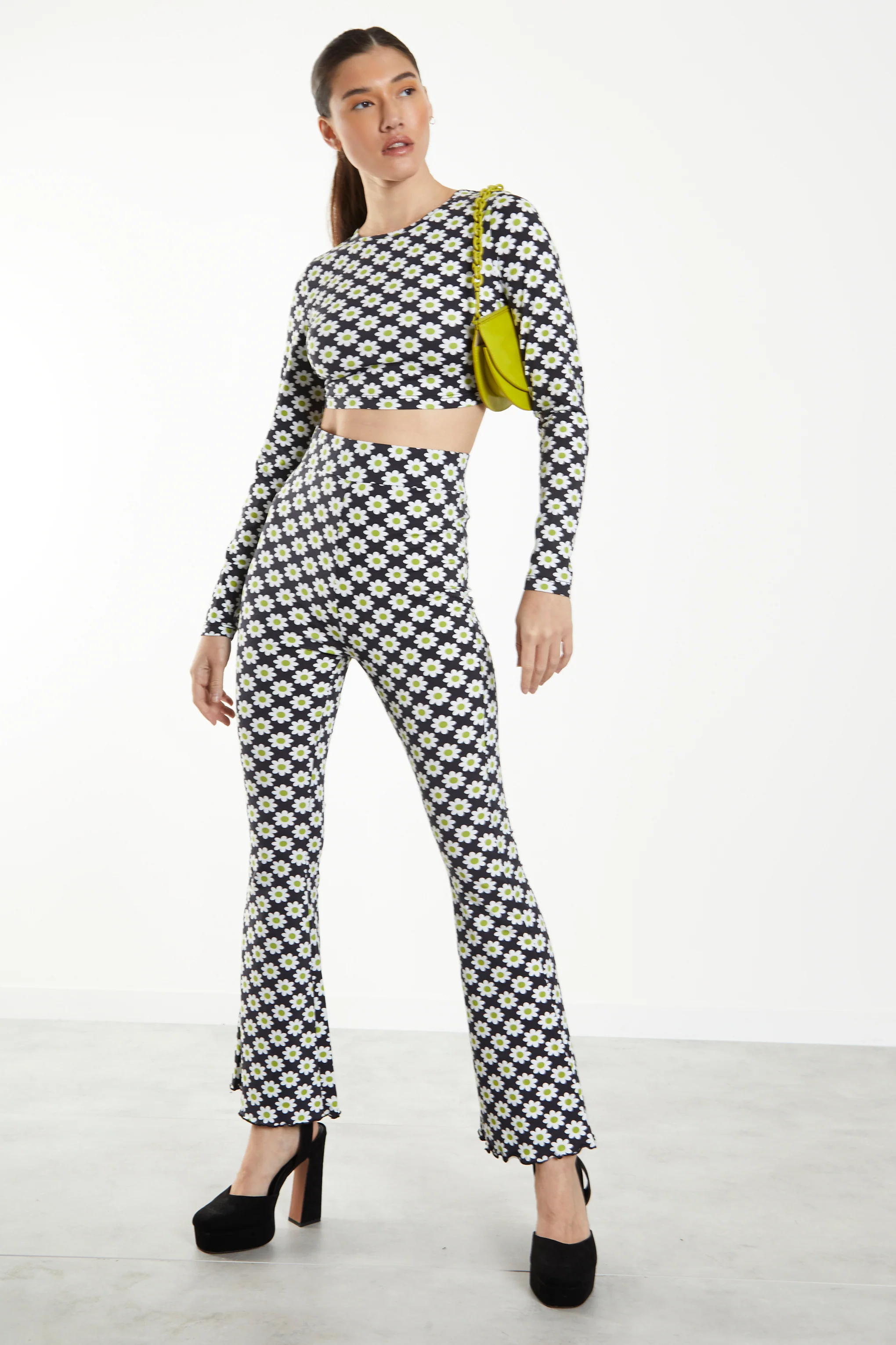Glamorous Sixties Flower Jersey Long Sleeve Open Back Crop Top - Image 4