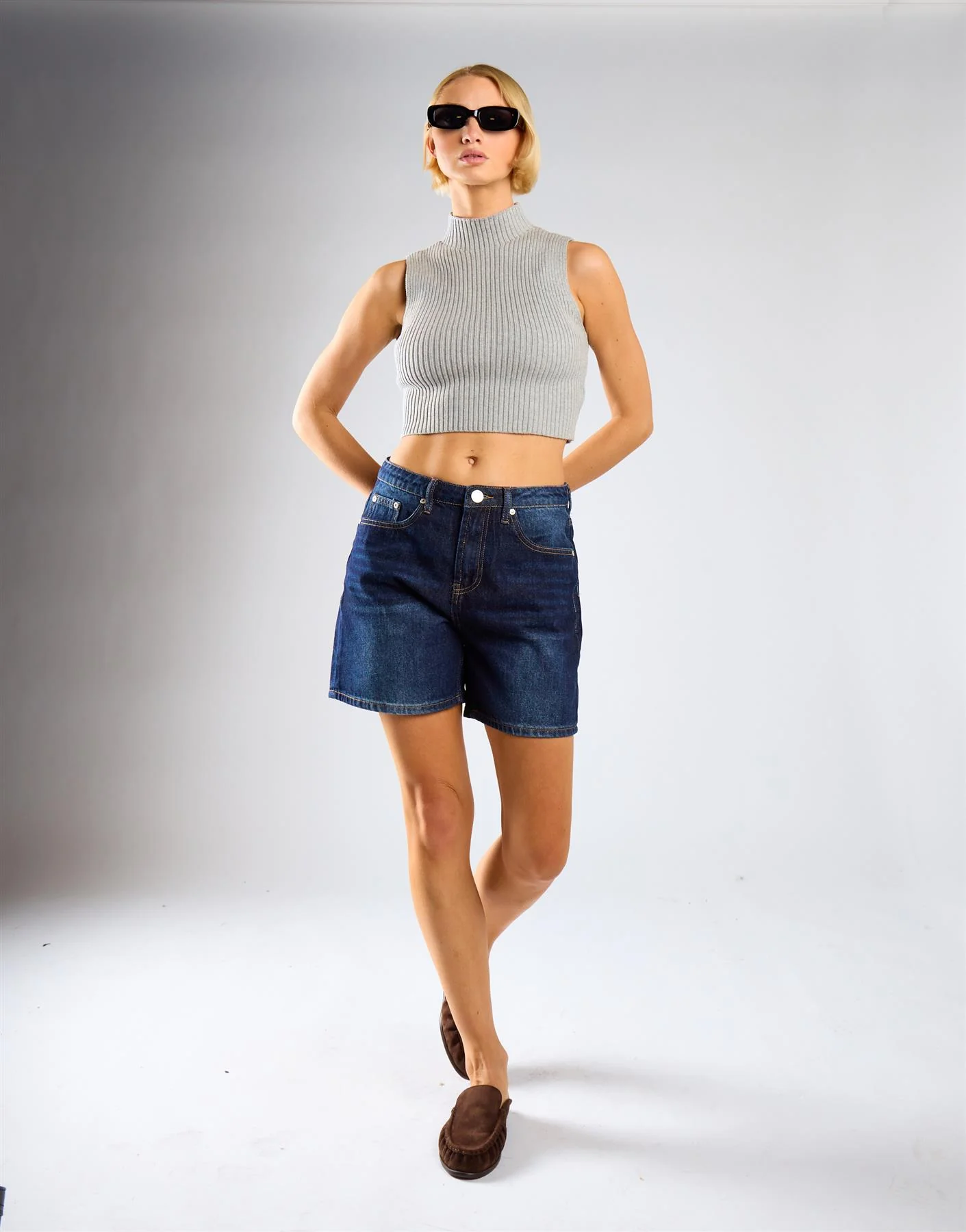 Mid Waist Loose Fit Denim Shorts - Indigo - Image 2