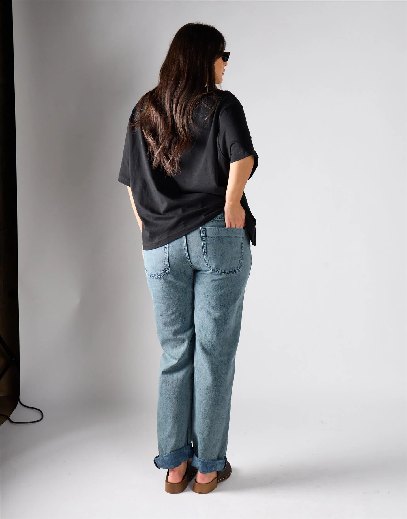 Glamorous Curve New Grey Denim Regular Ripped Jeans - Image 4