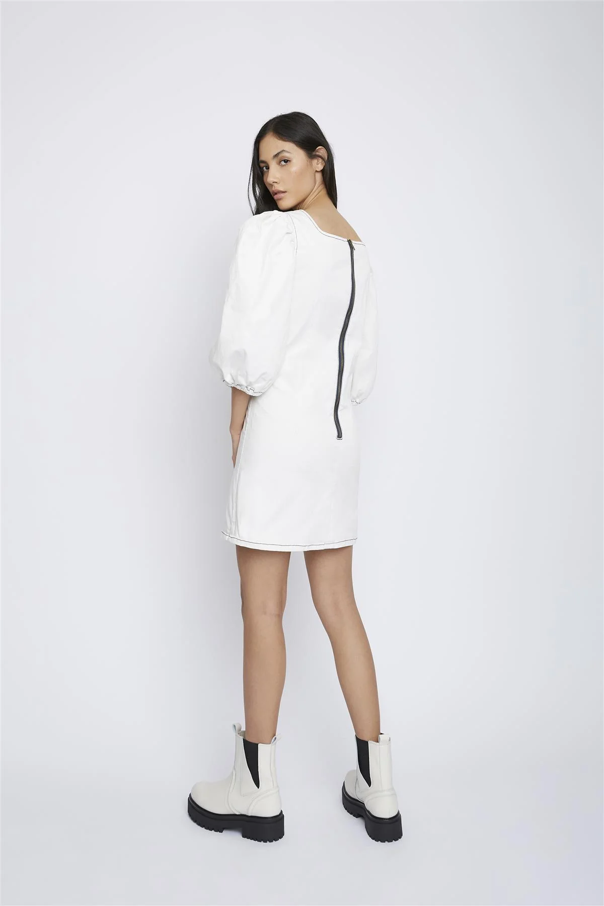 Off-White Puff-Sleeve-Contrast-Stitch Mini-Dress - Image 2