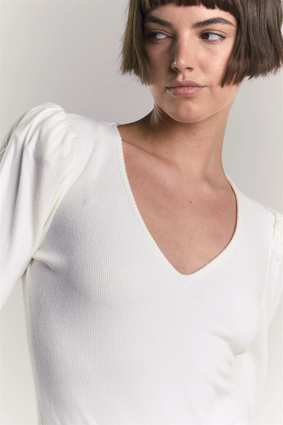 Off-White-Rib V-Neck Puff Shoulder-Bodysuit - Image 4