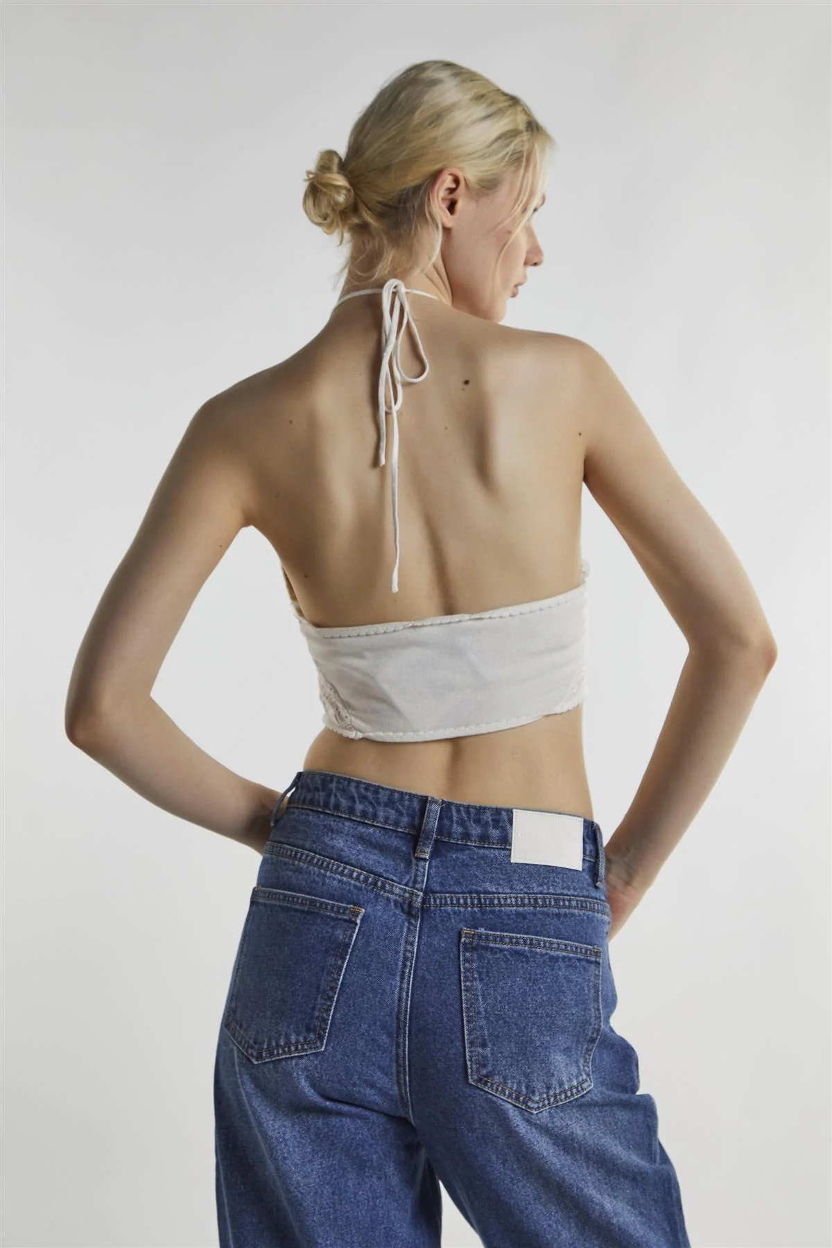 Off White Tie Neck Halter Crop-Top - Image 2