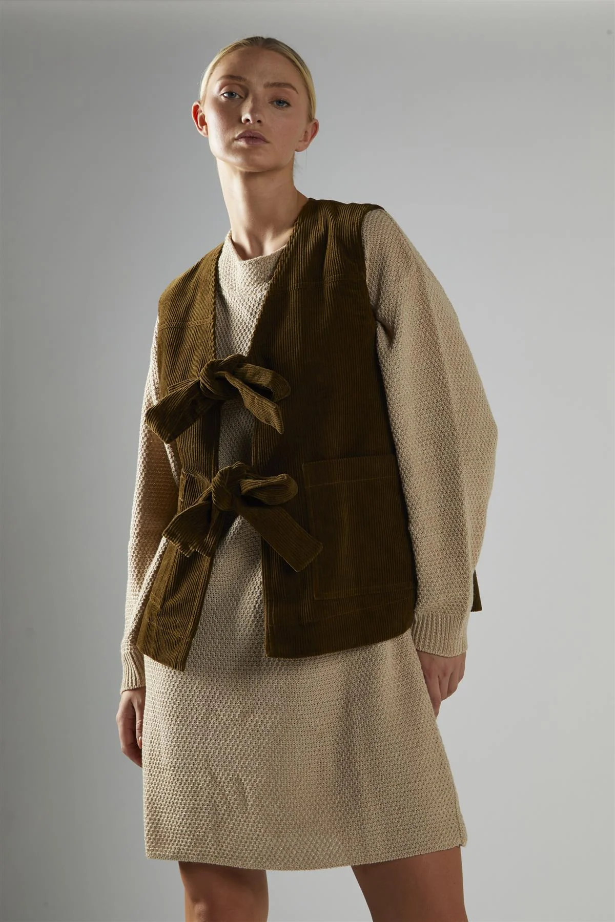 Olive-Brown-Cord Tie-Front Gilet - Image 4