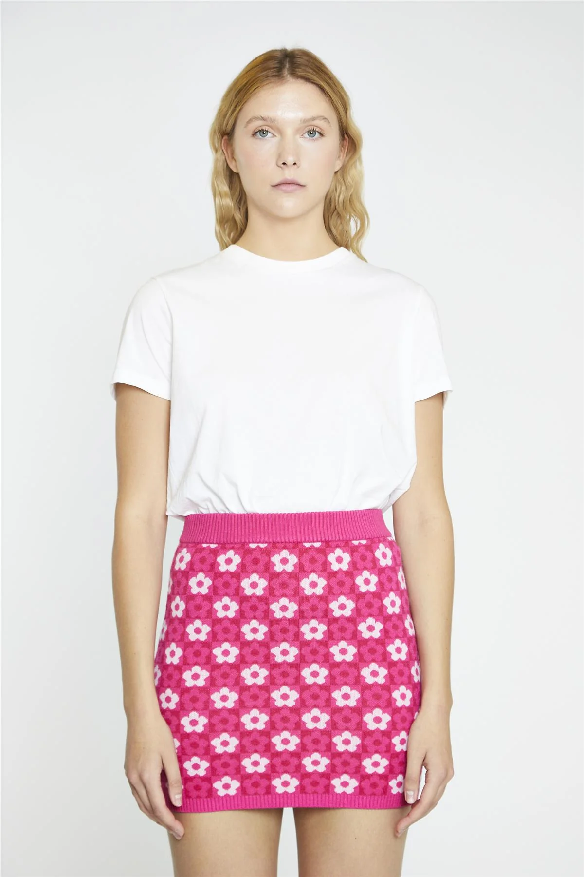 Pink Flower Check Bodycon Mini-Skirt - Image 5