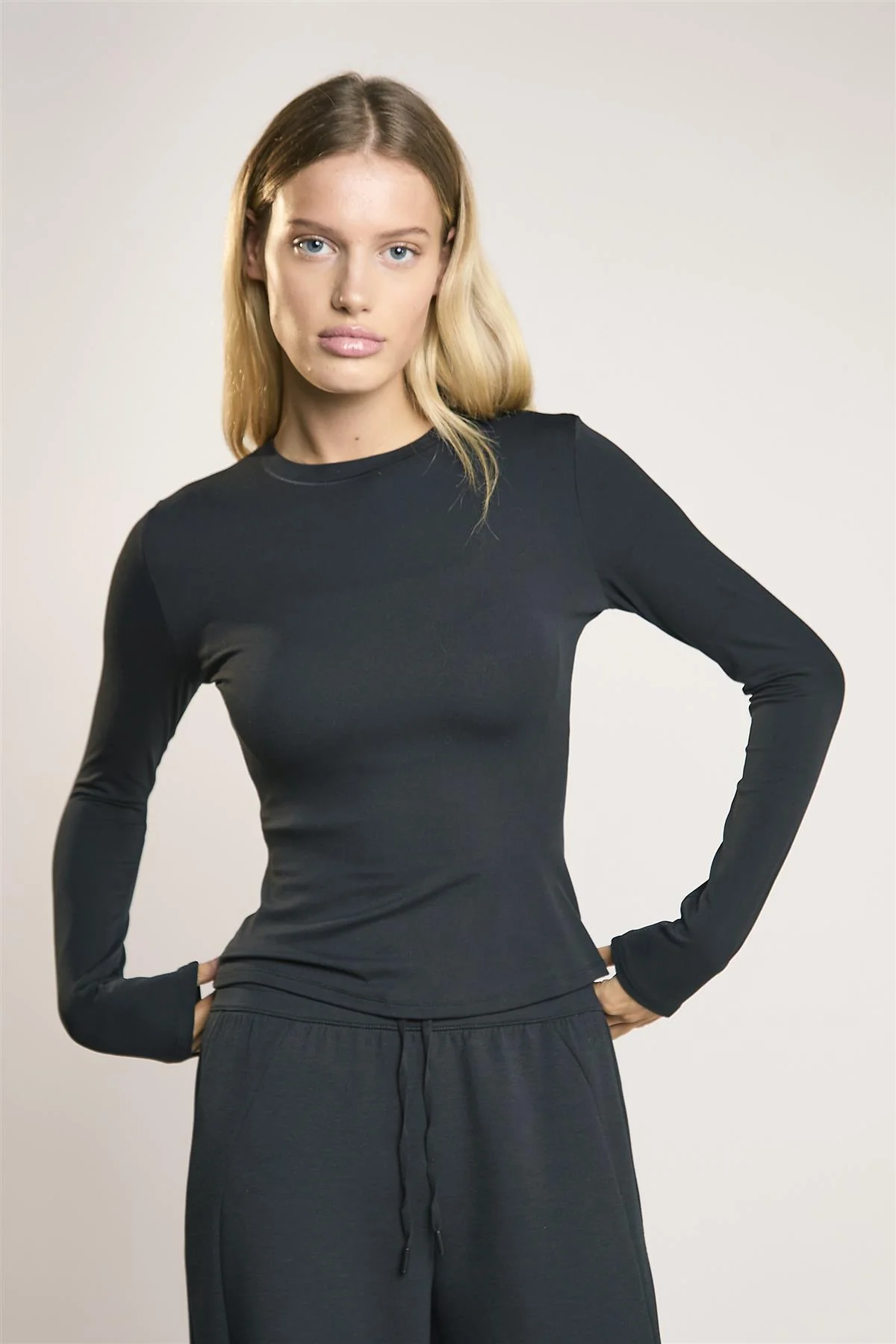 Signature Black Long-Sleeve- Top - Image 3