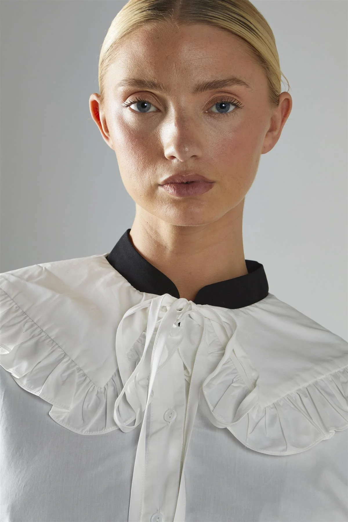 White Collared Shirt - Image 4