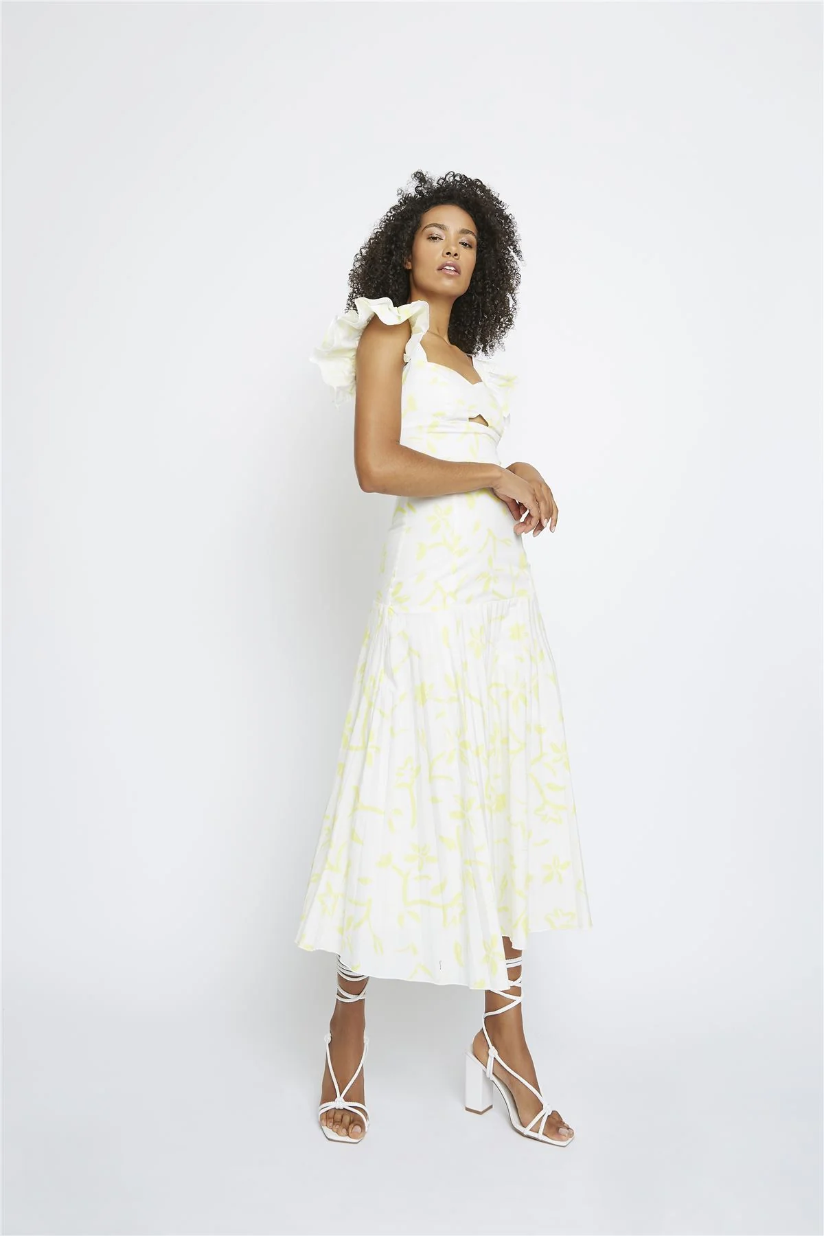 Yellow-Brushstroke-Flower Sweetheart-Neckline Crop-Top